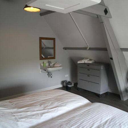 B&B Groepsaccommodatie De Pastorie Lage Mierde Luaran gambar