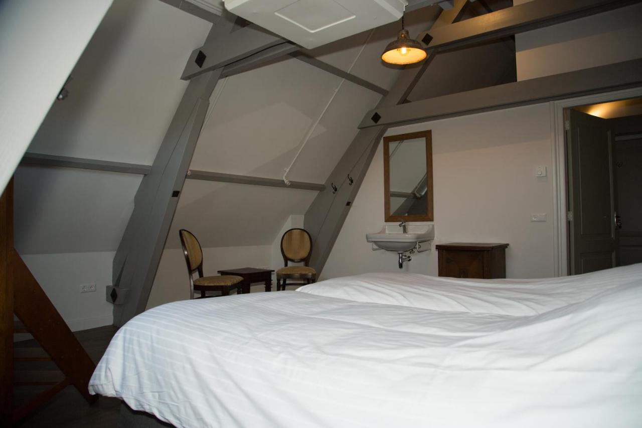 B&B Groepsaccommodatie De Pastorie Lage Mierde Luaran gambar
